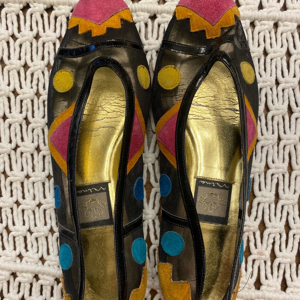 Vintage multicolored flats